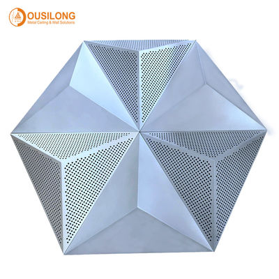 Clip rápido presionado decorativo en el panel suspendido diseño especial acústico del metal del techo del triángulo 3D