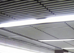 El techo redondo de aluminio de la cocina del tubo teja el panel de aluminio suspendido del perfil del metal, diámetro de 75m m